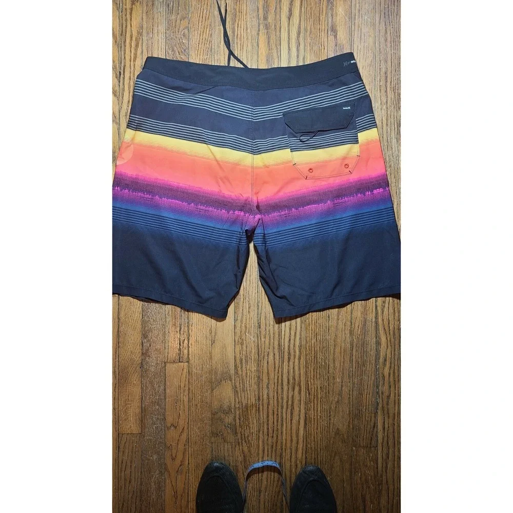 Hurley Phantom Men 36 Boardshorts Swim Trunks Colorful Resort Beach Rainbow Logo